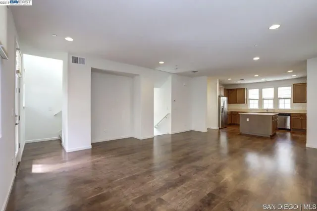 $1,150,000 | 75 Middleton Place, Hayward, CA 94544