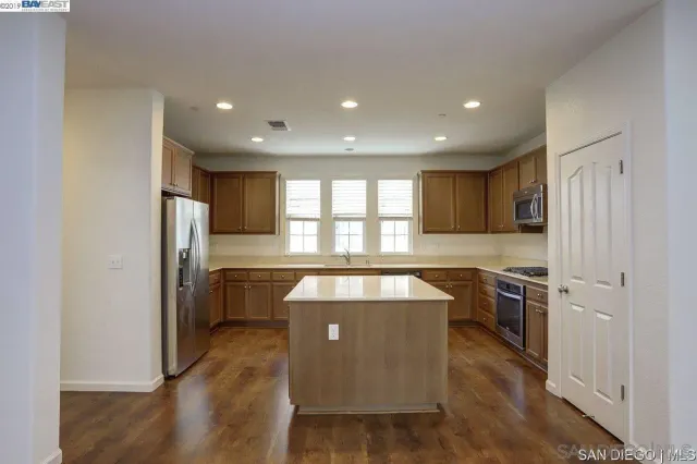 $1,150,000 | 75 Middleton Place, Hayward, CA 94544