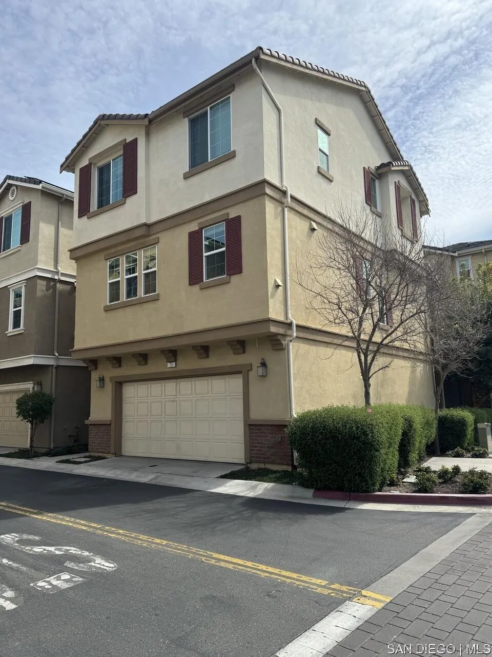 75 Middleton Place Hayward, CA 94544 - Photo 2 of 36