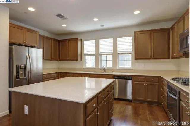 $1,150,000 | 75 Middleton Place, Hayward, CA 94544