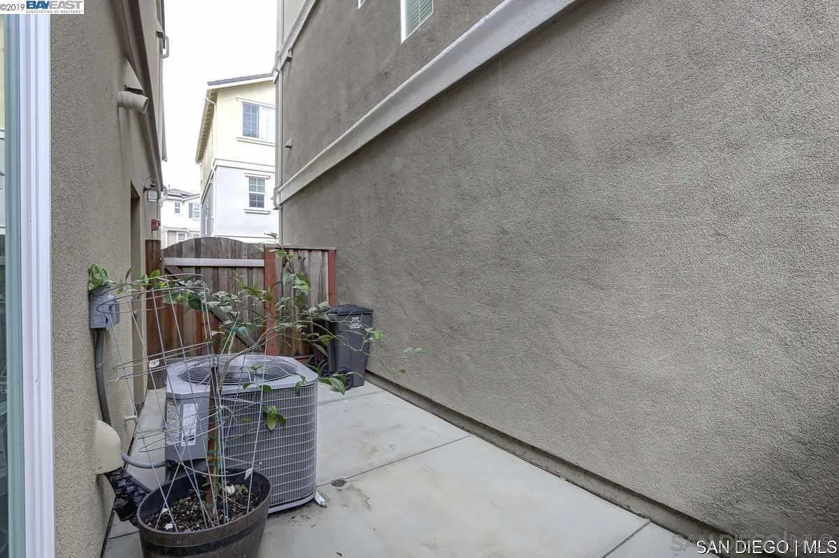 75 Middleton Place Hayward, CA 94544 - Photo 34 of 36