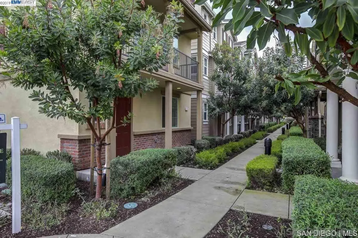 75 Middleton Place Hayward, CA 94544 - Photo 6 of 36