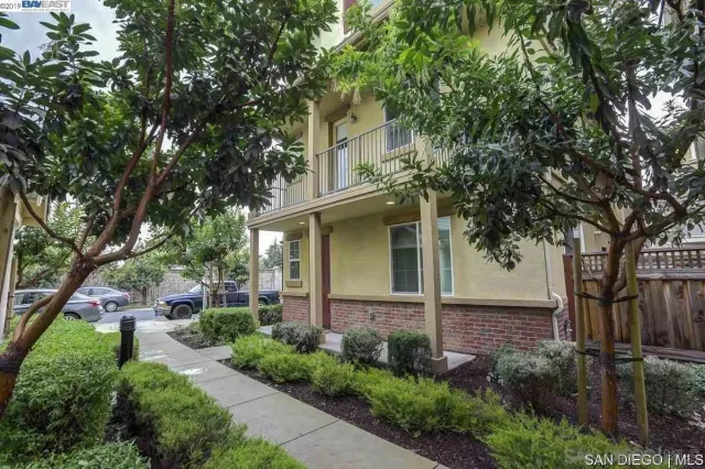 $1,150,000 | 75 Middleton Place, Hayward, CA 94544