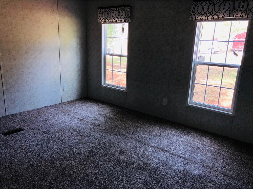 404 Crossfire Lane Seneca, SC 29678 - Photo 12 of 22 Gallery Image 12