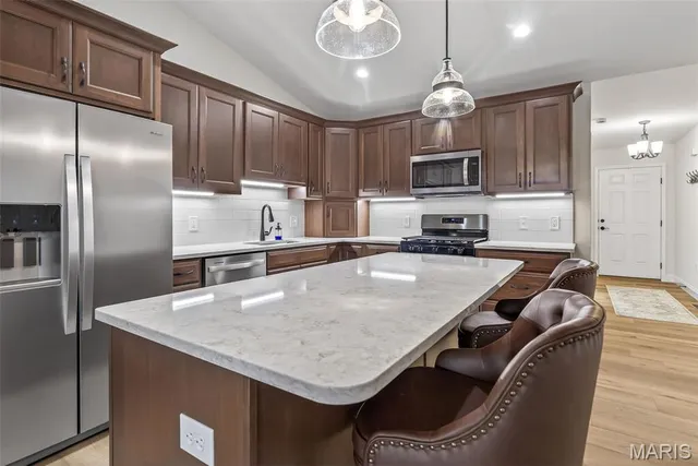 $395,000 | 422 Harry Truman Court, Festus, MO 63028