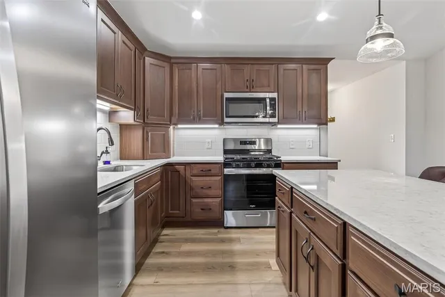 $395,000 | 422 Harry Truman Court, Festus, MO 63028