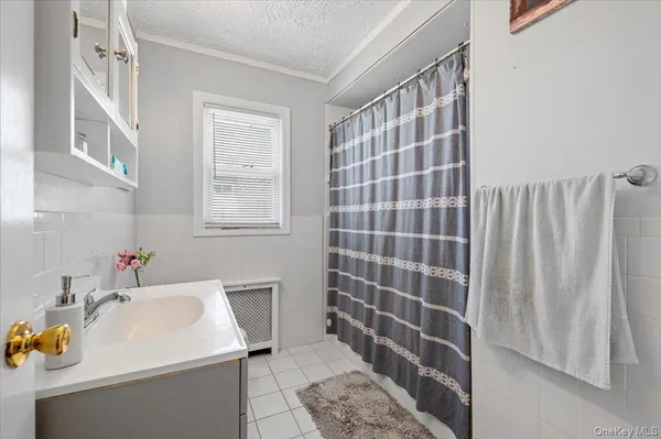 $3,500 | 316 South 3rd Street, Lindenhurst, NY 11757