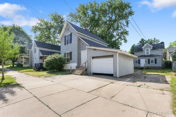 $365,000 | 428-430 Fernando Street Northeast, Grand Rapids, MI 49505