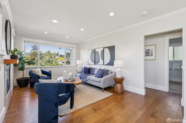 $995,000 | 165 West MacArthur Boulevard, Oakland, CA 94611