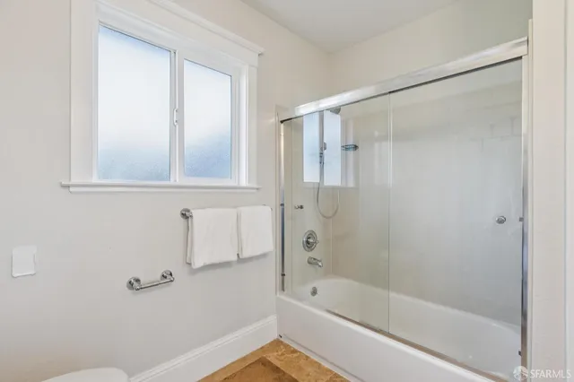 $995,000 | 165 West MacArthur Boulevard, Oakland, CA 94611