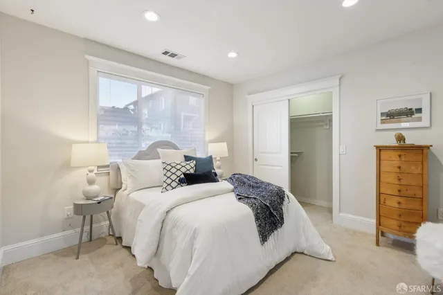 $995,000 | 165 West MacArthur Boulevard, Oakland, CA 94611