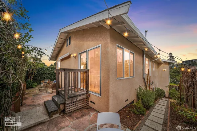 $995,000 | 165 West MacArthur Boulevard, Oakland, CA 94611