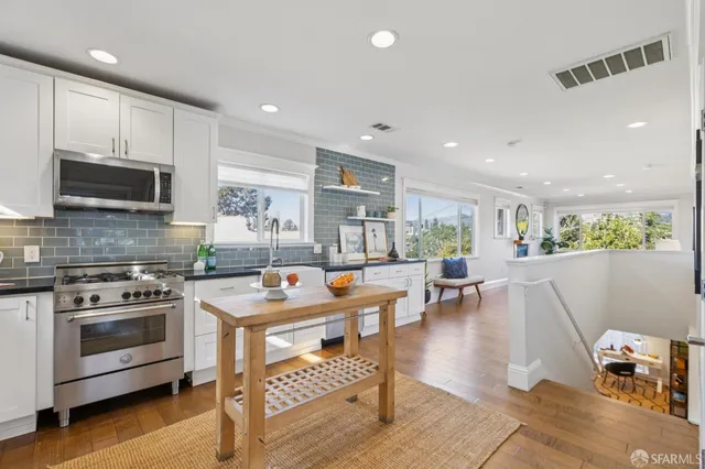 $995,000 | 165 West MacArthur Boulevard, Oakland, CA 94611