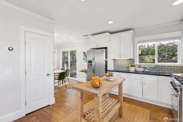 $995,000 | 165 West MacArthur Boulevard, Oakland, CA 94611