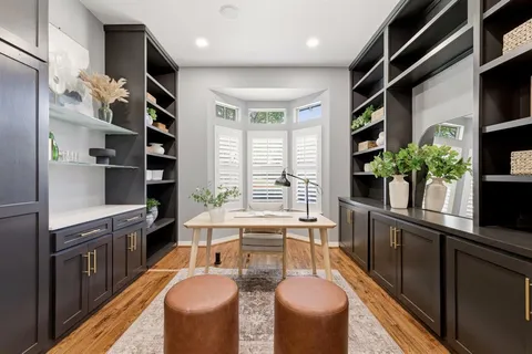 $850,000 | 7947 Glade Hill Court, Dallas, TX 75218