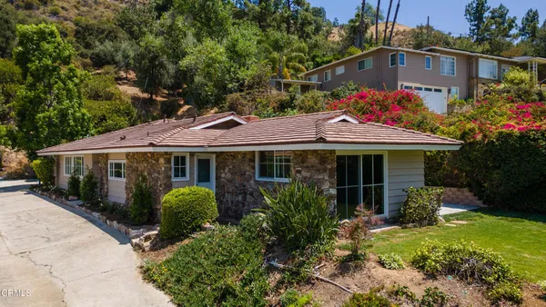 $8,000 | 555 Paulette Place, La Canada Flintridge, CA 91011