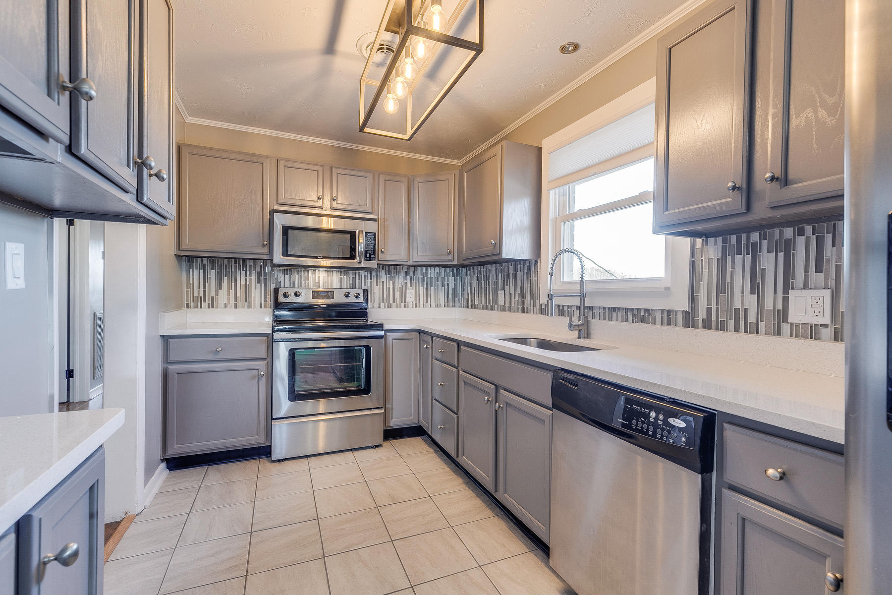 3648 Crest Road Kingsport, TN 37664 - Photo 19 of 57 012