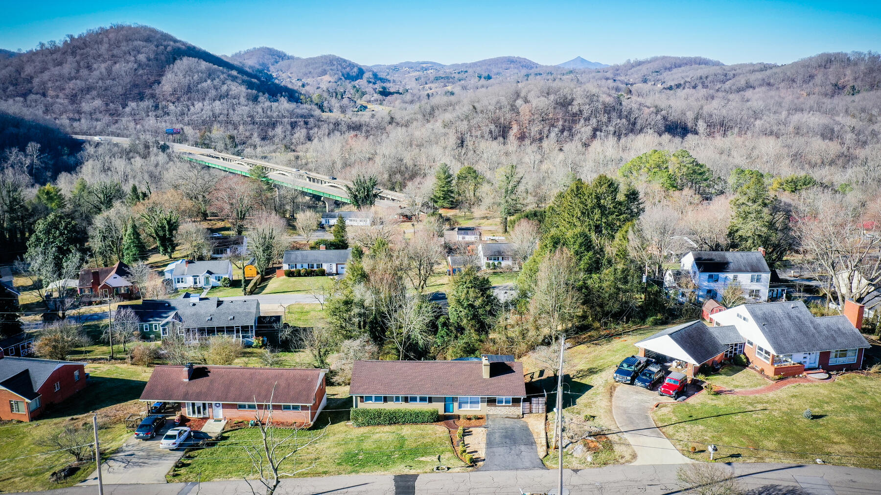 3648 Crest Road Kingsport, TN 37664 - Photo 5 of 57 102