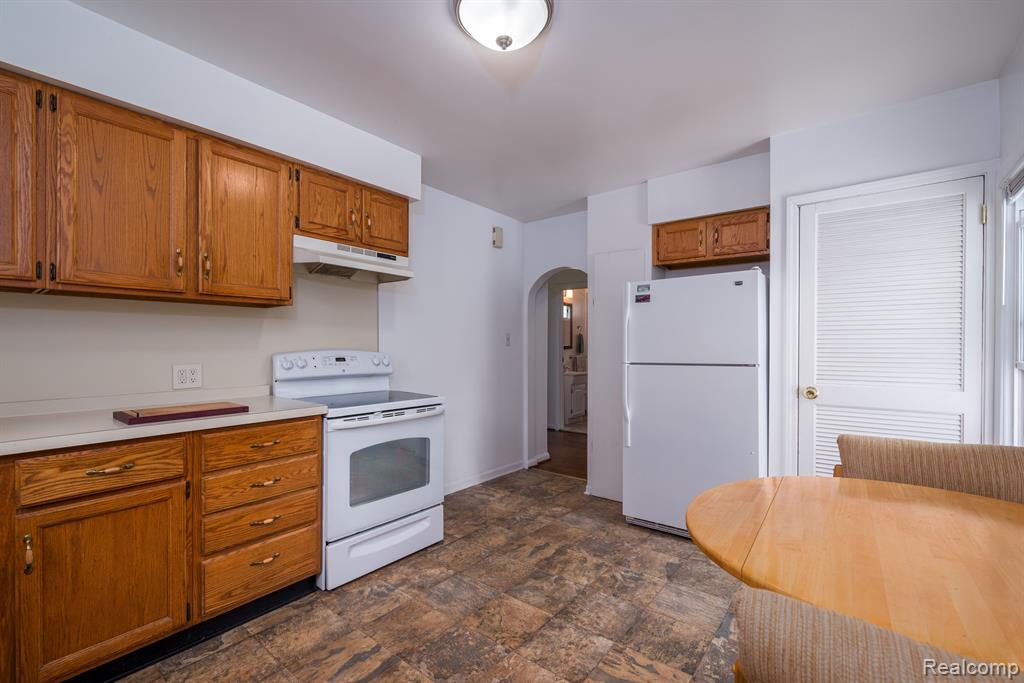 23481 Middlebelt Road Farmington Hills, MI 48336 - Photo 5 of 7