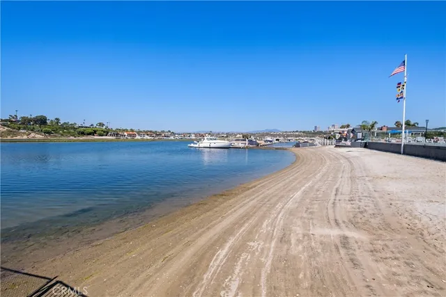$472,500 | 264 Mayflower Drive, Newport Beach, CA 92660