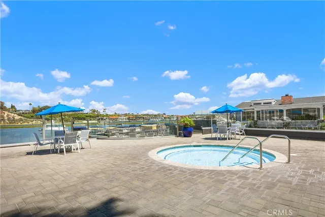 $472,500 | 264 Mayflower Drive, Newport Beach, CA 92660