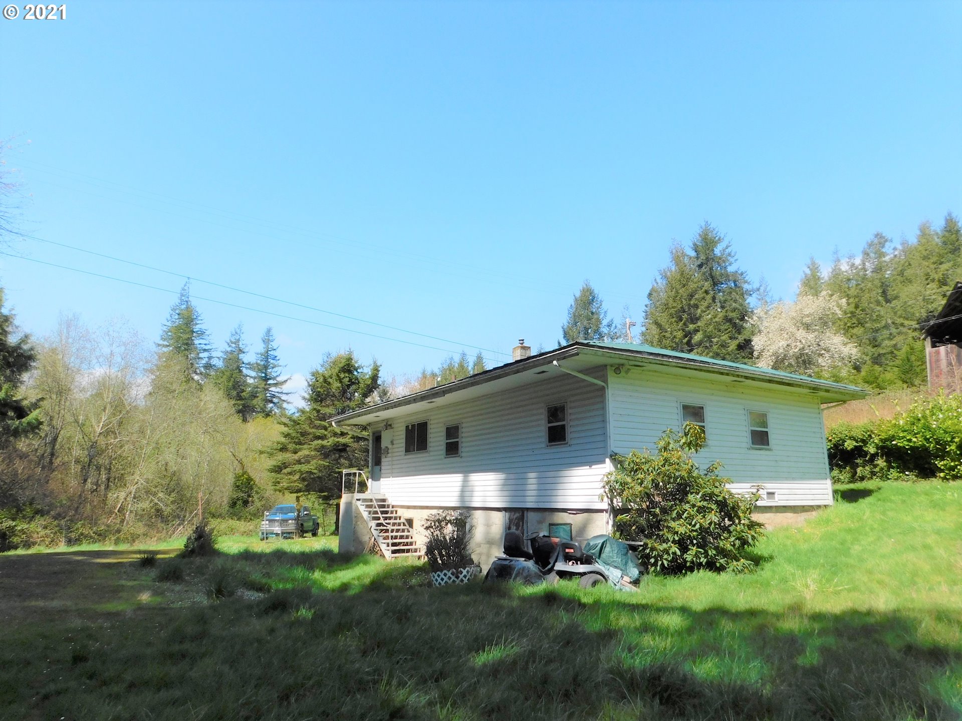 2330 Spruce Street Myrtle Point, OR 97458 - Photo 1 of 20 Gallery Image 1