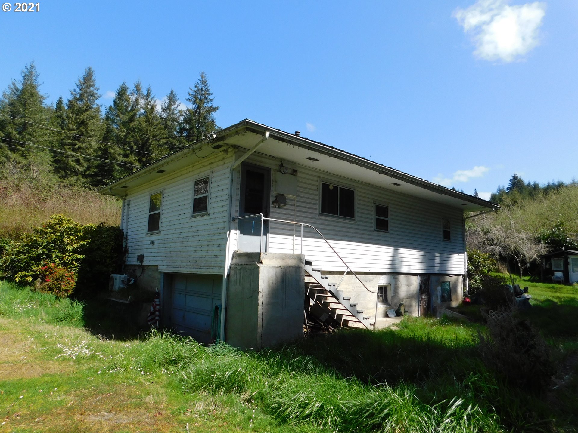 2330 Spruce Street Myrtle Point, OR 97458 - Photo 2 of 20 Gallery Image 2