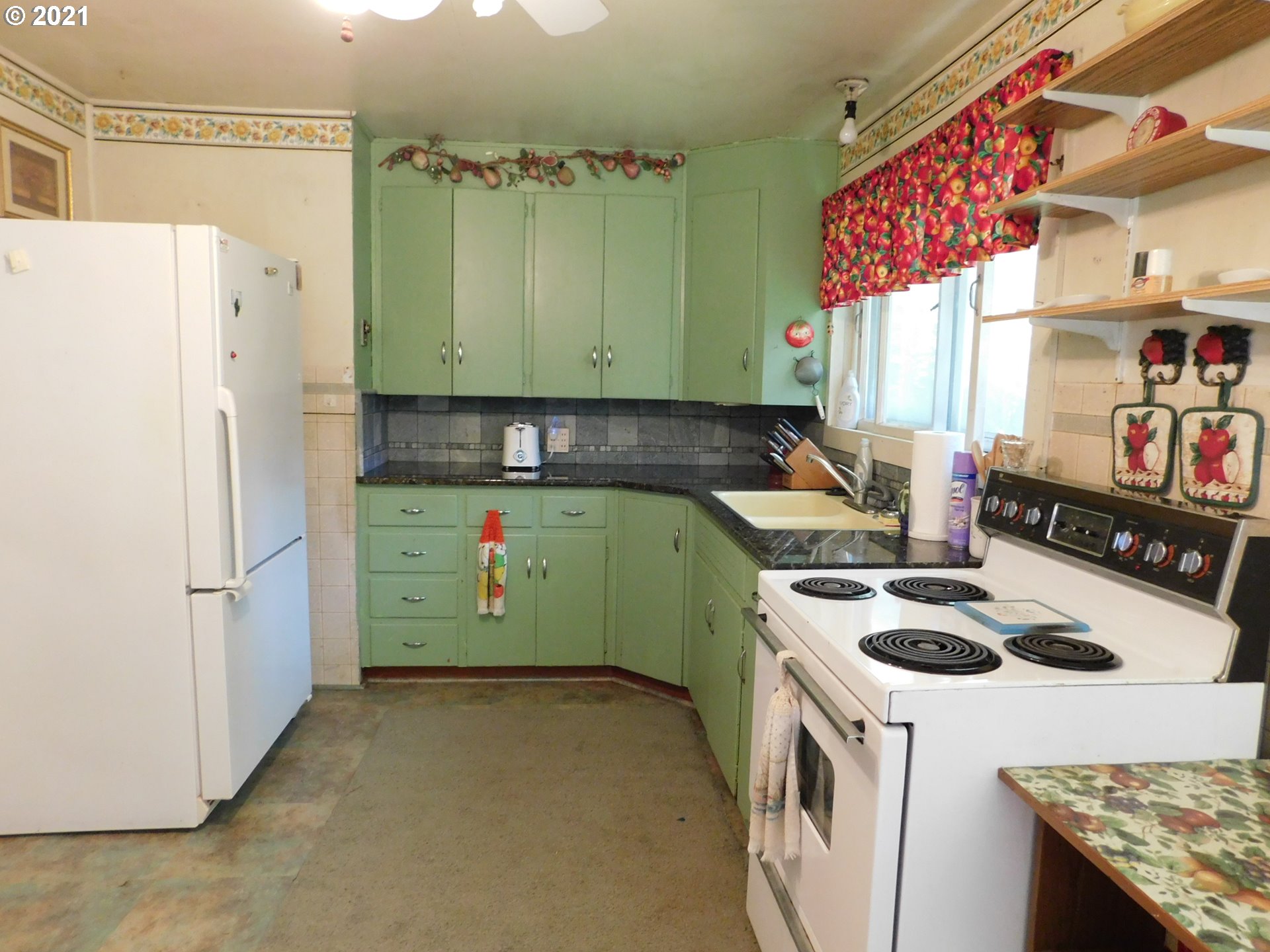 2330 Spruce Street Myrtle Point, OR 97458 - Photo 7 of 20 Gallery Image 7