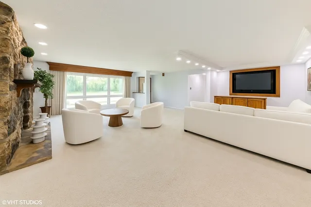 $1,150,000 | 37756-88 North Cedar Lake Road, Lake Villa, IL 60046