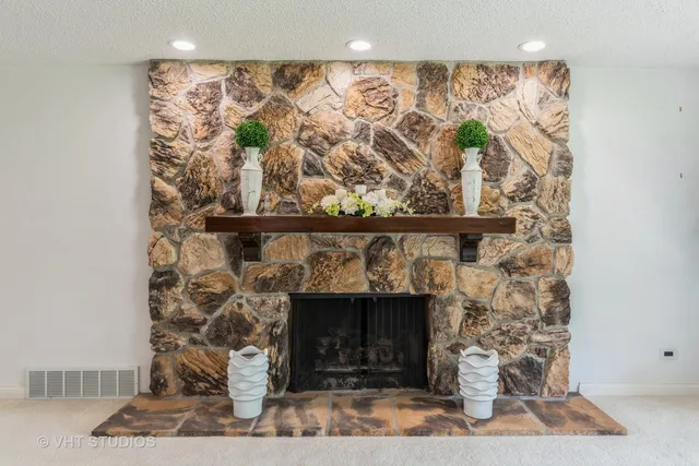 $1,150,000 | 37756-88 North Cedar Lake Road, Lake Villa, IL 60046