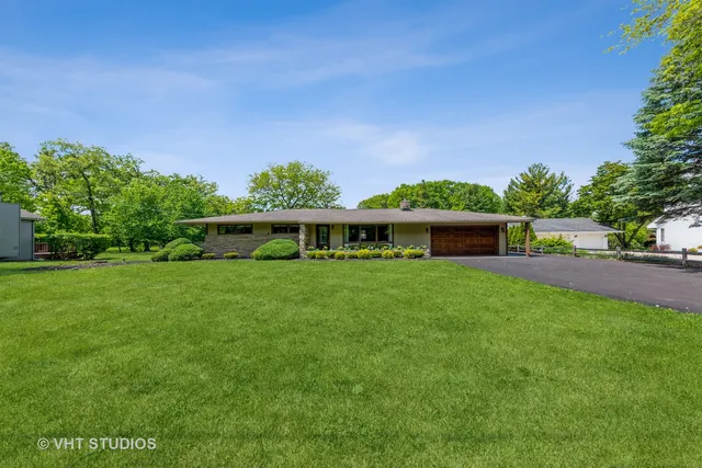 $1,150,000 | 37756-88 North Cedar Lake Road, Lake Villa, IL 60046