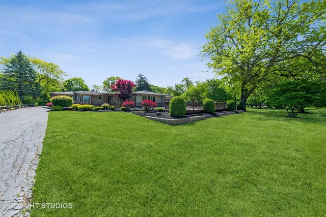 $1,150,000 | 37756-88 North Cedar Lake Road, Lake Villa, IL 60046