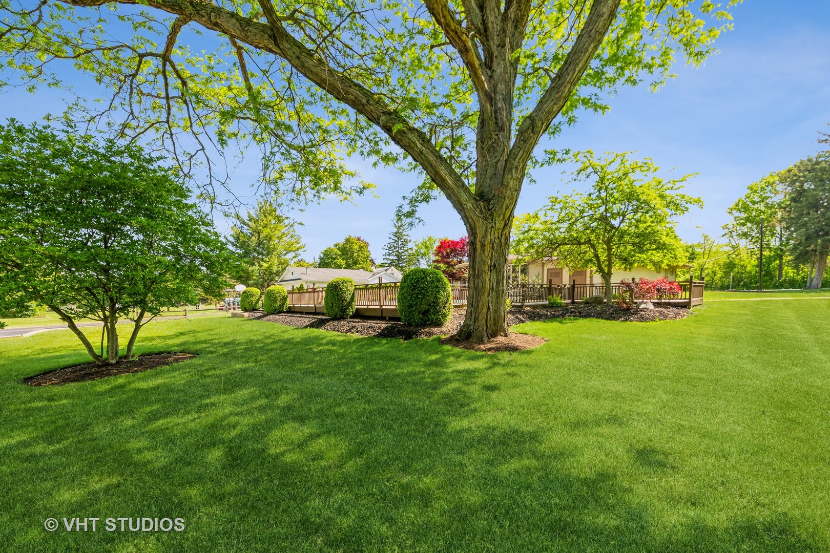 37756-88 North Cedar Lake Road Lake Villa, IL 60046 - Photo 36 of 79 a view of a park with a tree