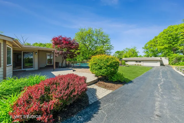 $1,150,000 | 37756-88 North Cedar Lake Road, Lake Villa, IL 60046