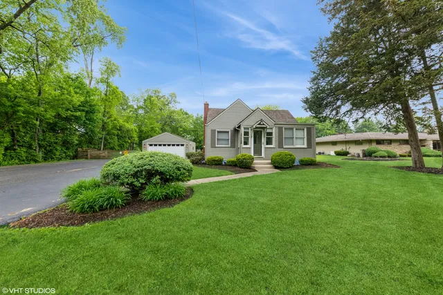 $1,150,000 | 37756-88 North Cedar Lake Road, Lake Villa, IL 60046