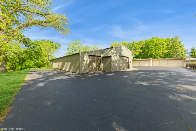 $1,150,000 | 37756-88 North Cedar Lake Road, Lake Villa, IL 60046