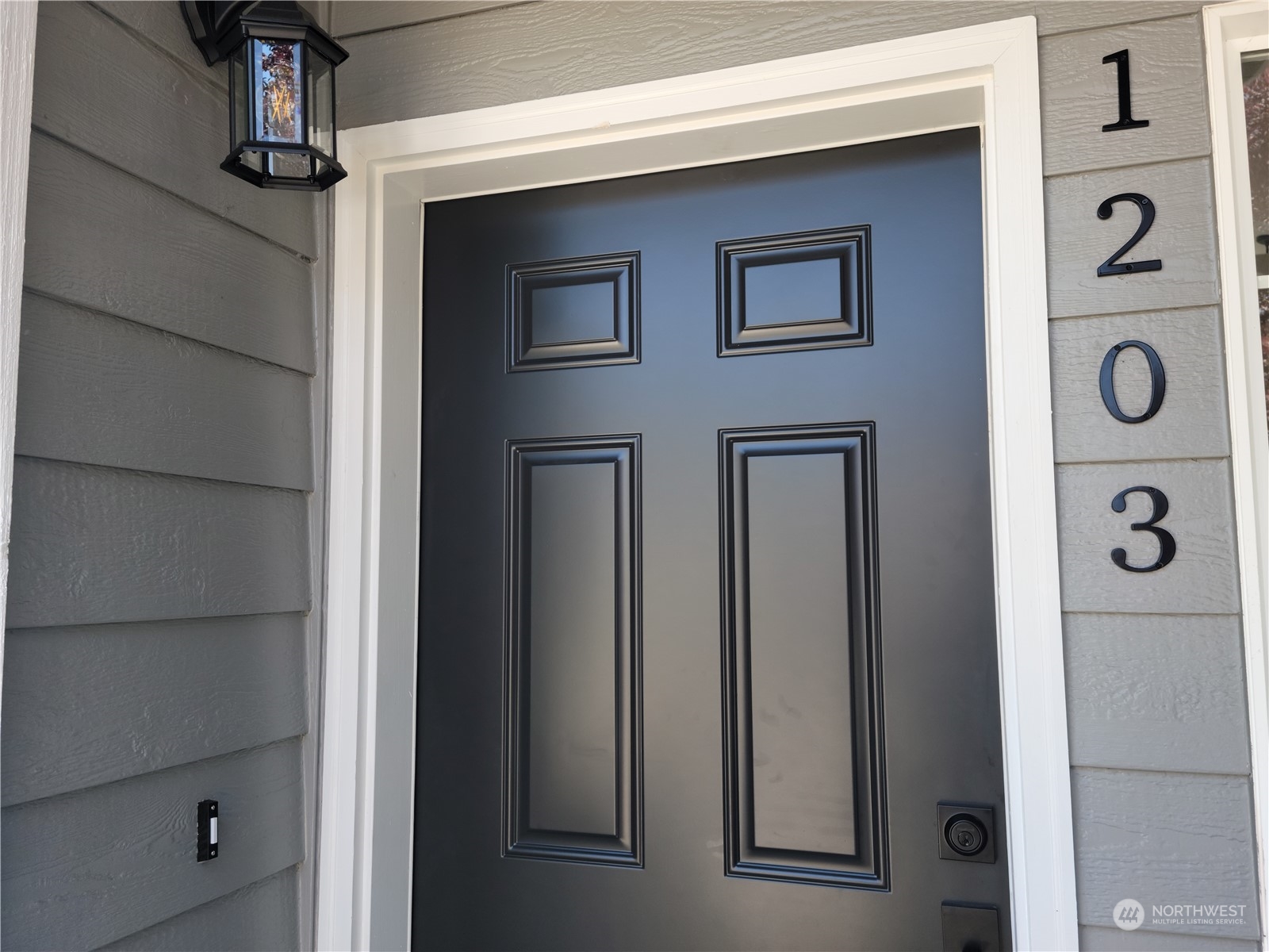 1203 South 35th Street Renton, WA 98055 - Photo 3 of 38