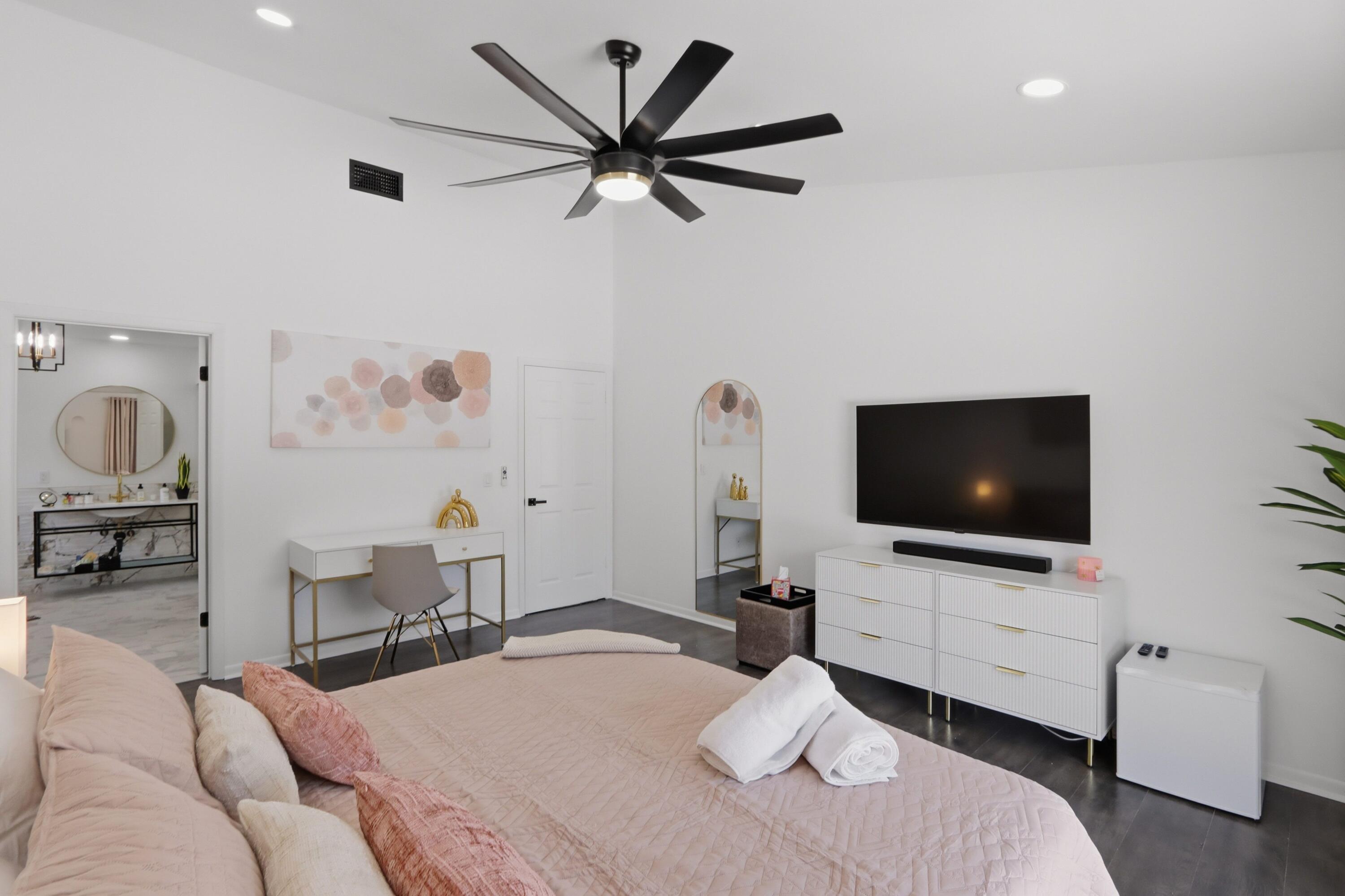 12725 Kingsway Road Wellington, FL 33414 - Photo 16 of 33 031-057-Primary Bedroom-4200x2798