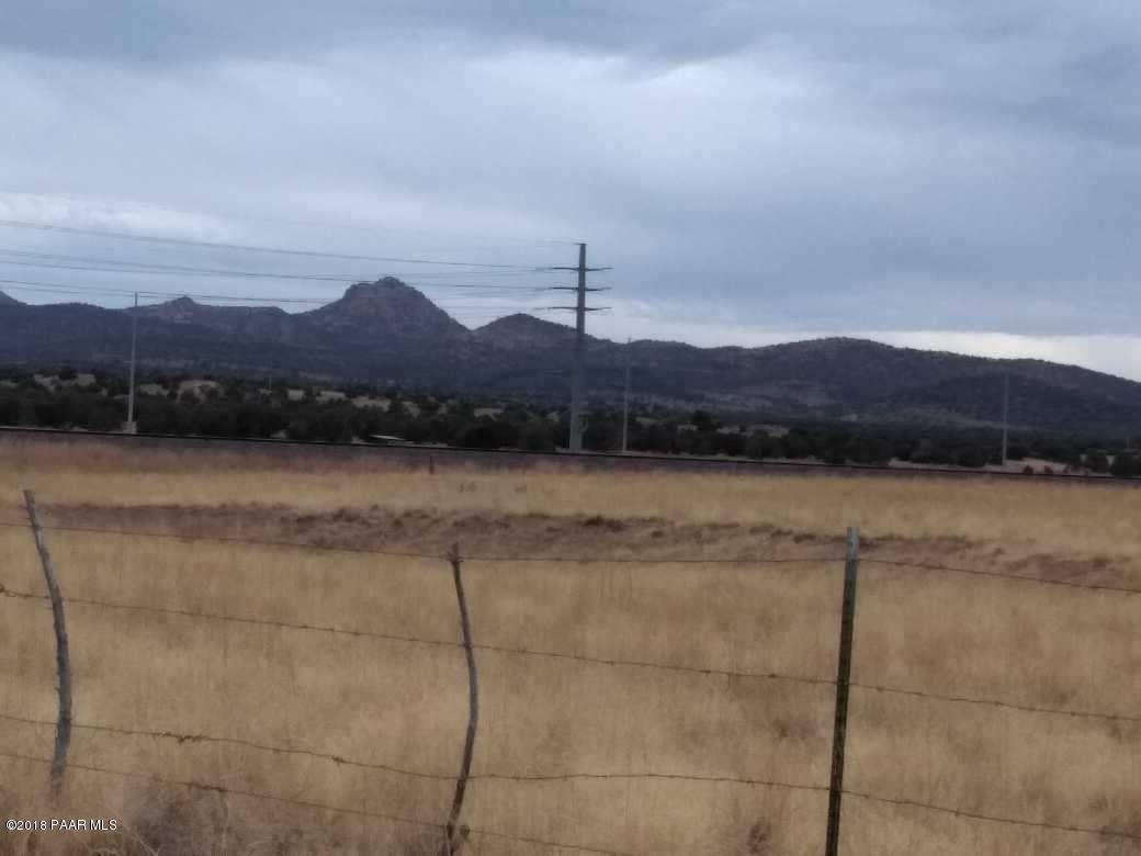 2250 West Santa Fe Road Paulden, AZ 86334 - Photo 3 of 8 IMG9520180108951407551
