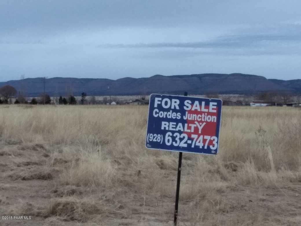 2250 West Santa Fe Road Paulden, AZ 86334 - Photo 8 of 8 IMG9520180108951410461