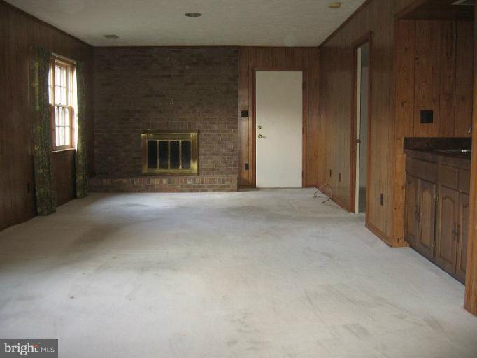 4112 Scotland Road Alexandria, VA 22309 - Photo 8 of 20 Family Room
