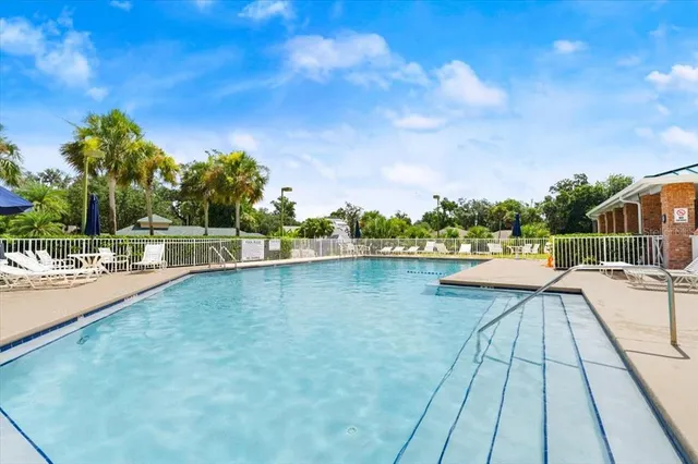 a view of a wrought fence