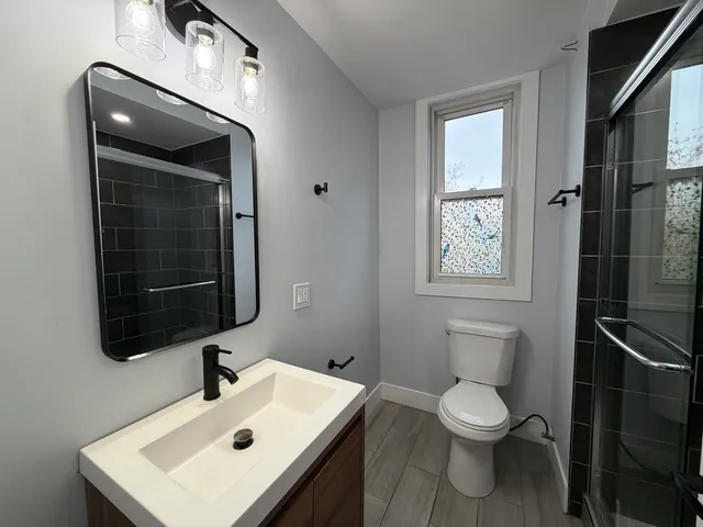 $2,200 | 1626 North Washtenaw Avenue, Unit 2R, Chicago, IL 60647