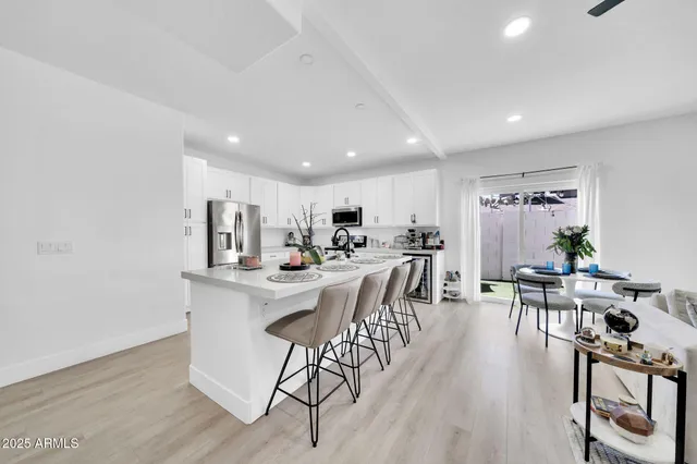 $3,000 | 3034 North 39th Street, Unit 12, Phoenix, AZ 85018