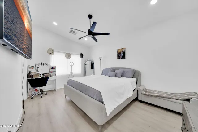 $3,000 | 3034 North 39th Street, Unit 12, Phoenix, AZ 85018