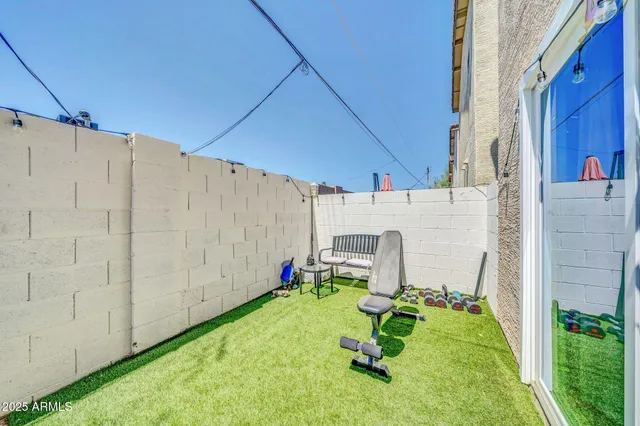 $3,000 | 3034 North 39th Street, Unit 12, Phoenix, AZ 85018