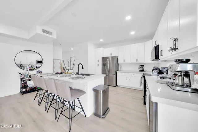 $3,000 | 3034 North 39th Street, Unit 12, Phoenix, AZ 85018