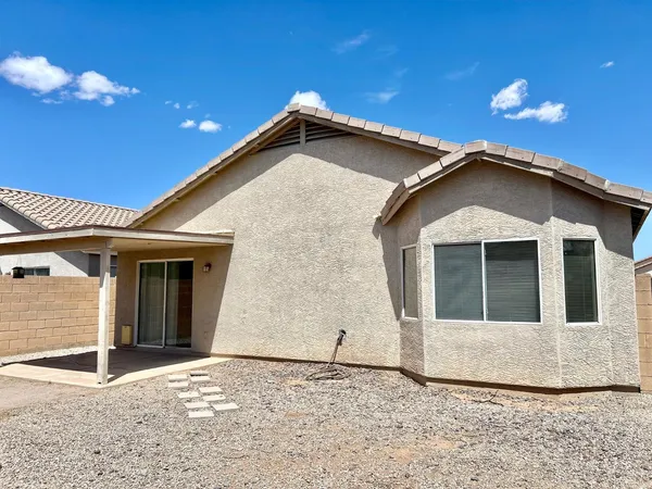 $1,795 | 2547 East San Manuel Road, San Tan Valley, AZ 85143