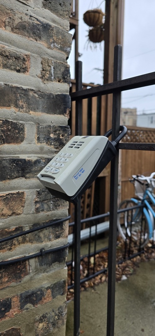 2316 West Cortez Street, Unit G Chicago, IL 60622 - Photo 22 of 22 a view of a balcony with an outdoor space