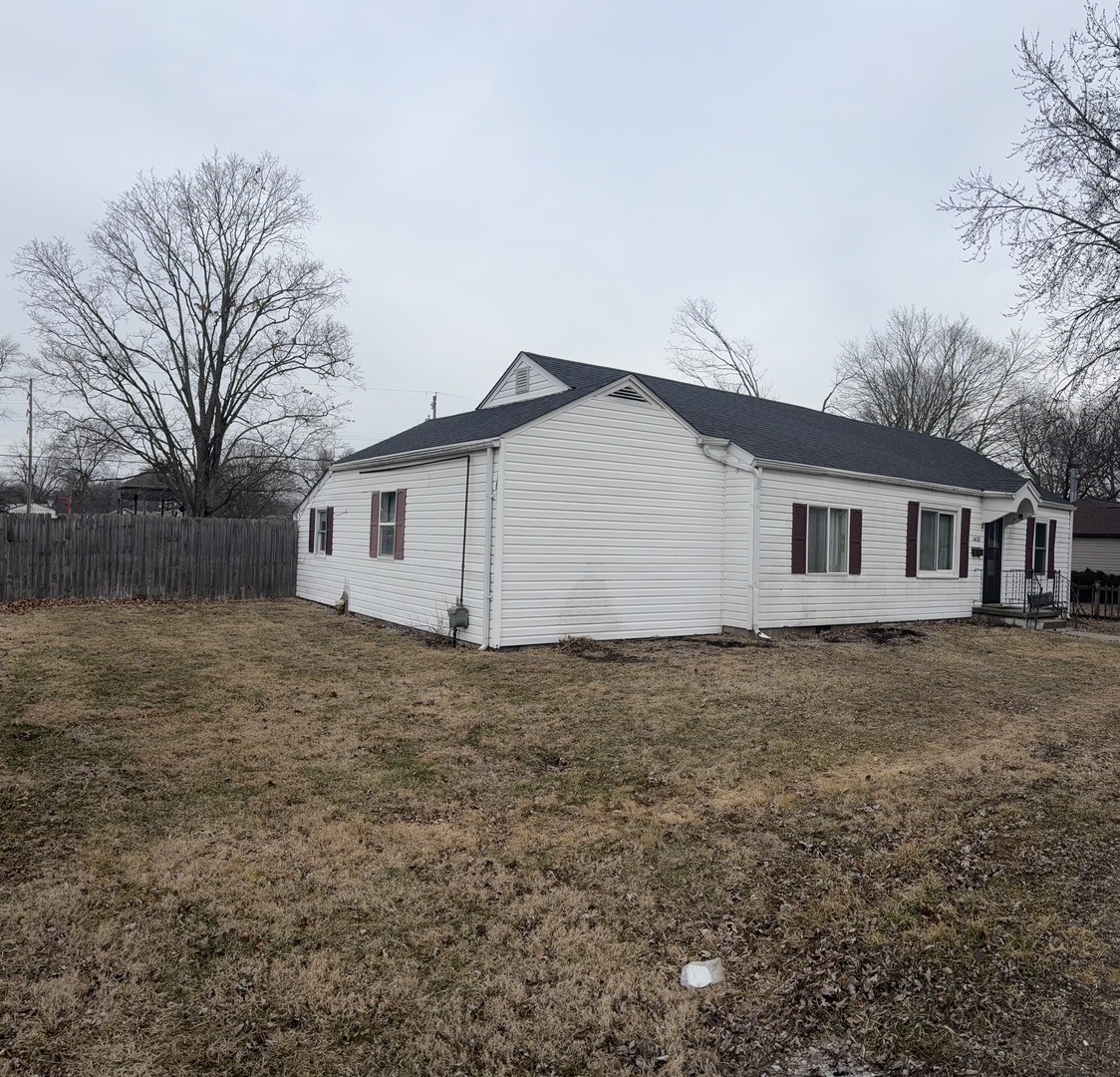 1430 Meitzler Street Tilton, IL 61833 - Photo 1 of 17